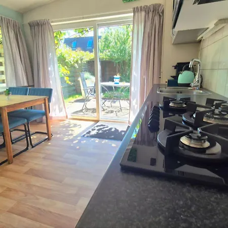 Дом отдыха Texel Near And Centre *