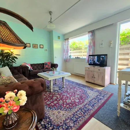 Bungalow Texel Near Beach And City Centre